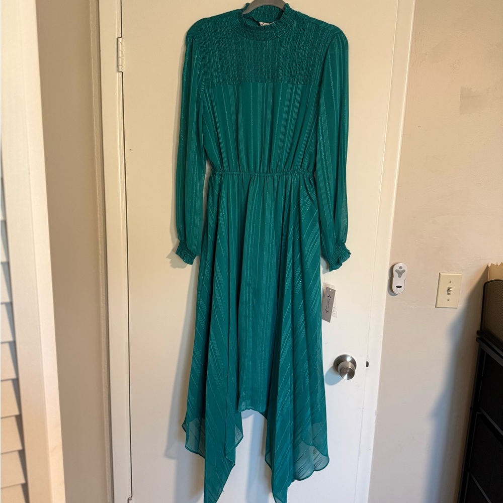 Nanette Nanette Lepore Yin Shadow Midi Dress in a green/teal. Long Sleeve Dress